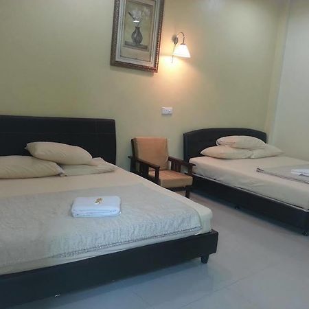 Casavilla Travellers alojamiento Taiping Exterior foto