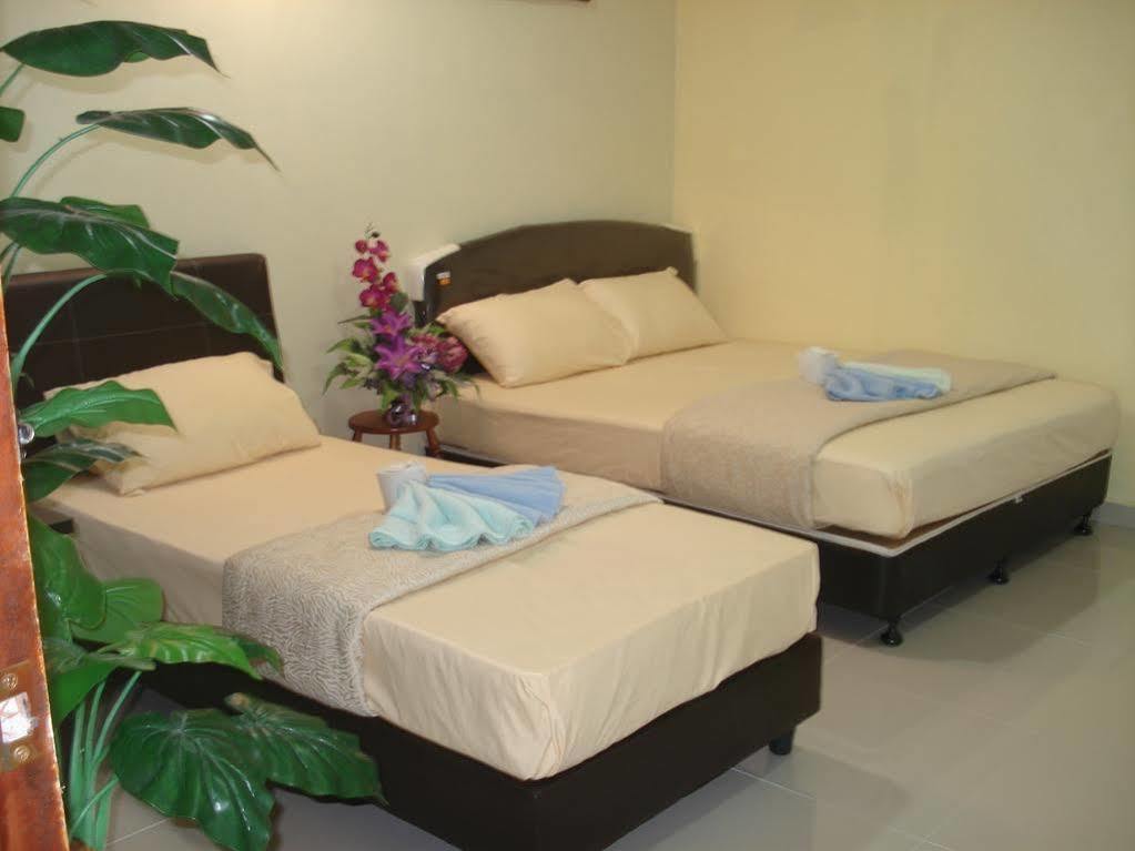 Casavilla Travellers alojamiento Taiping Exterior foto