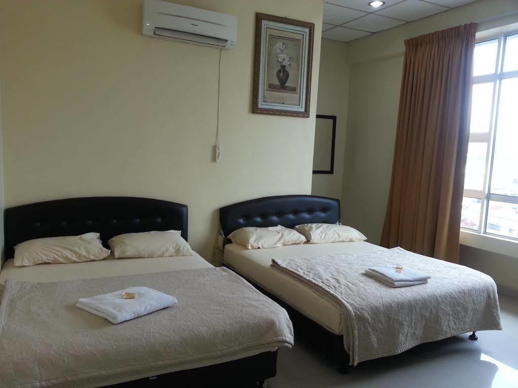 Casavilla Travellers alojamiento Taiping Exterior foto